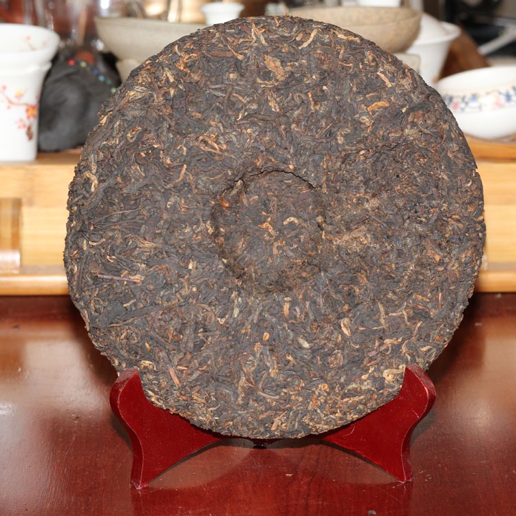  勐海茶厂 大益普洱茶7572 熟茶 云南七子饼茶茶叶产品侧面高清图