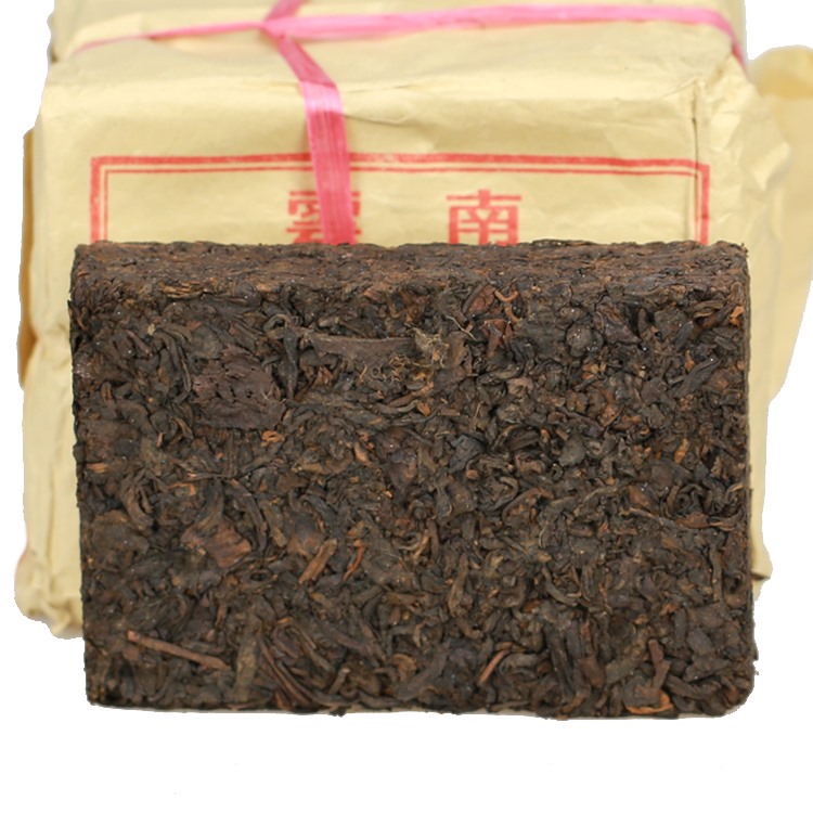 250克重云南普洱茶老熟茶80年代初期 7581砖 半生熟 砖茶 参樟礼盒包装